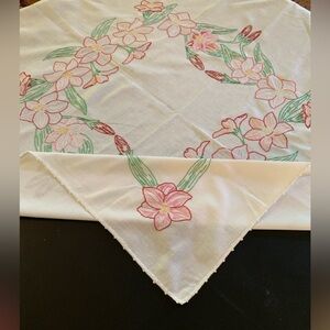 Vintage Embroidered Cotton Red Pink Floral Tablecloth 35" Square
